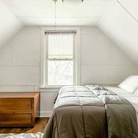 The Avondale Attic Apartment Chicago Exterior photo
